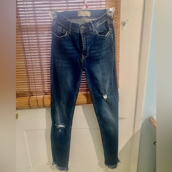 Free People distressed jeans - Picture 1 of 7